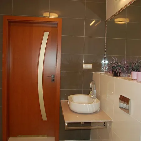 Dom Blisko Warszawy I Lotniska Modlin * Chotomow