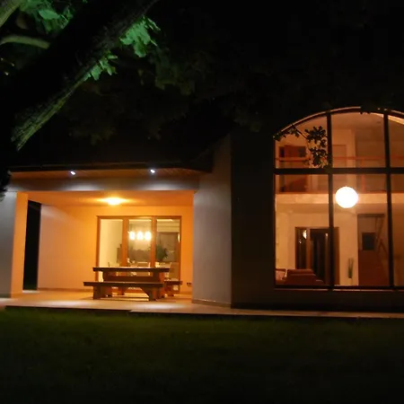 Ferienhaus Dom Blisko Warszawy I Lotniska Modlin *